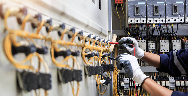 Professional Electrician technician working in Rice, TX